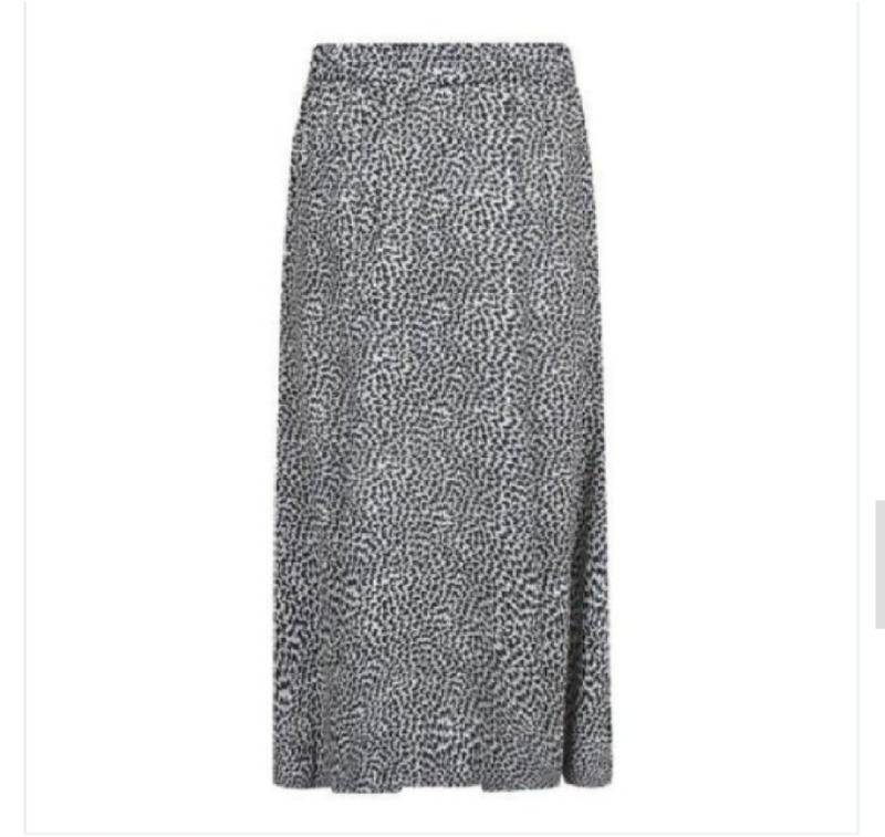 Screenshot_20250215-120128_Samsung Internet.jpg