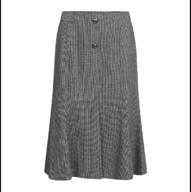 Screenshot_20250927-184414_Samsung Internet.jpg