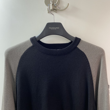 파사디 나그랑 소매 와펜 포인트 라운드넥 긴팔 니트 블랙 남성 Q20FKP213M