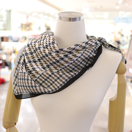 [행복한백화점][아날도바시니]여성 패션 체크패턴 스카프