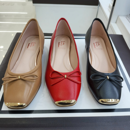 [행복한백화점][에스콰이아]특가 여성 양가죽 앞코 리본 금장식 낮은굽 한국생산 발편한  단화구두 PFESHQ762