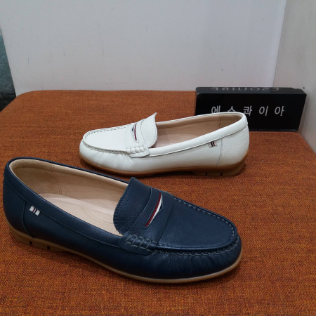 캐주얼 영에이지 발편한 가벼운여성 로퍼 AFHQ847