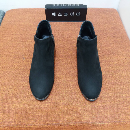 포트폴리오 부드러운 스웨이드 발편한 3cm 금장라인 부츠 611