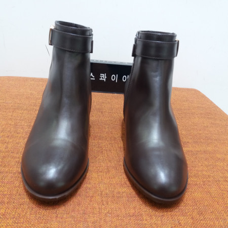 특가  포트폴리오  금장식 발편한 5센치 부츠 603