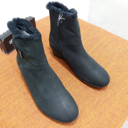 특가 국내산 누박  검정 가벼운 경량 통굽 4센치 털부츠   PF721