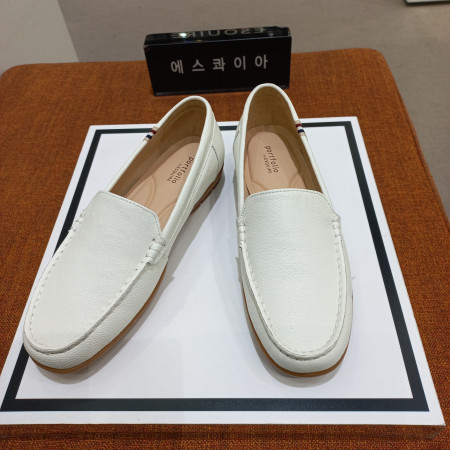 여성화 흰색 심플 양가죽 로퍼 PFBSHQ848