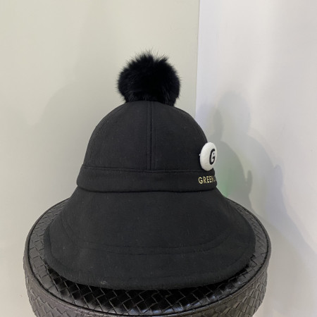 [행복한백화점][그린조이] 퍼 방울 장식 모자 블랙 여성 GW18WA11W