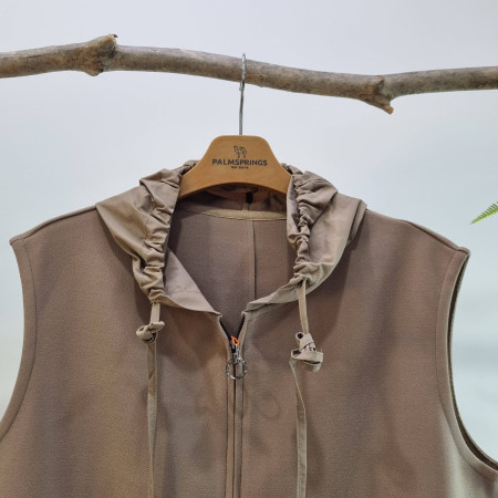 [행복한백화점][팜스프링스] 여성 밑단 셔링 후드 조끼SJVL233649