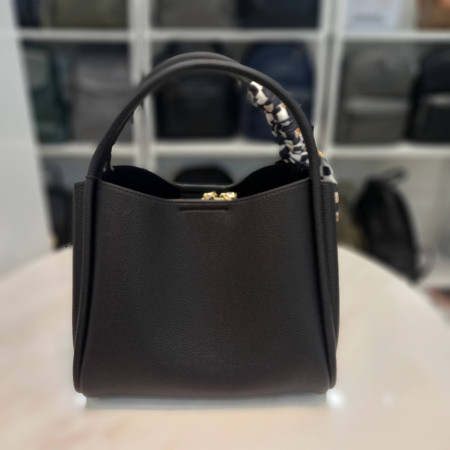 스카프포인트토트백 블랙 WT68101