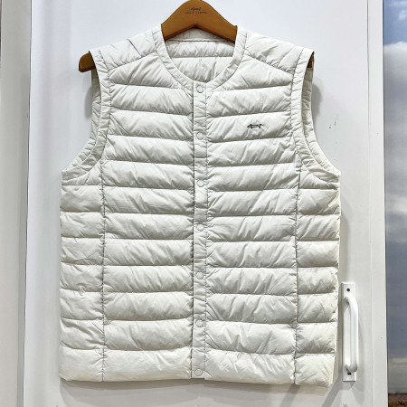 [행복한백화점][루이까스텔]FW 라운드 경량 구스다운 조끼 아이보리 남성 7MDJP904